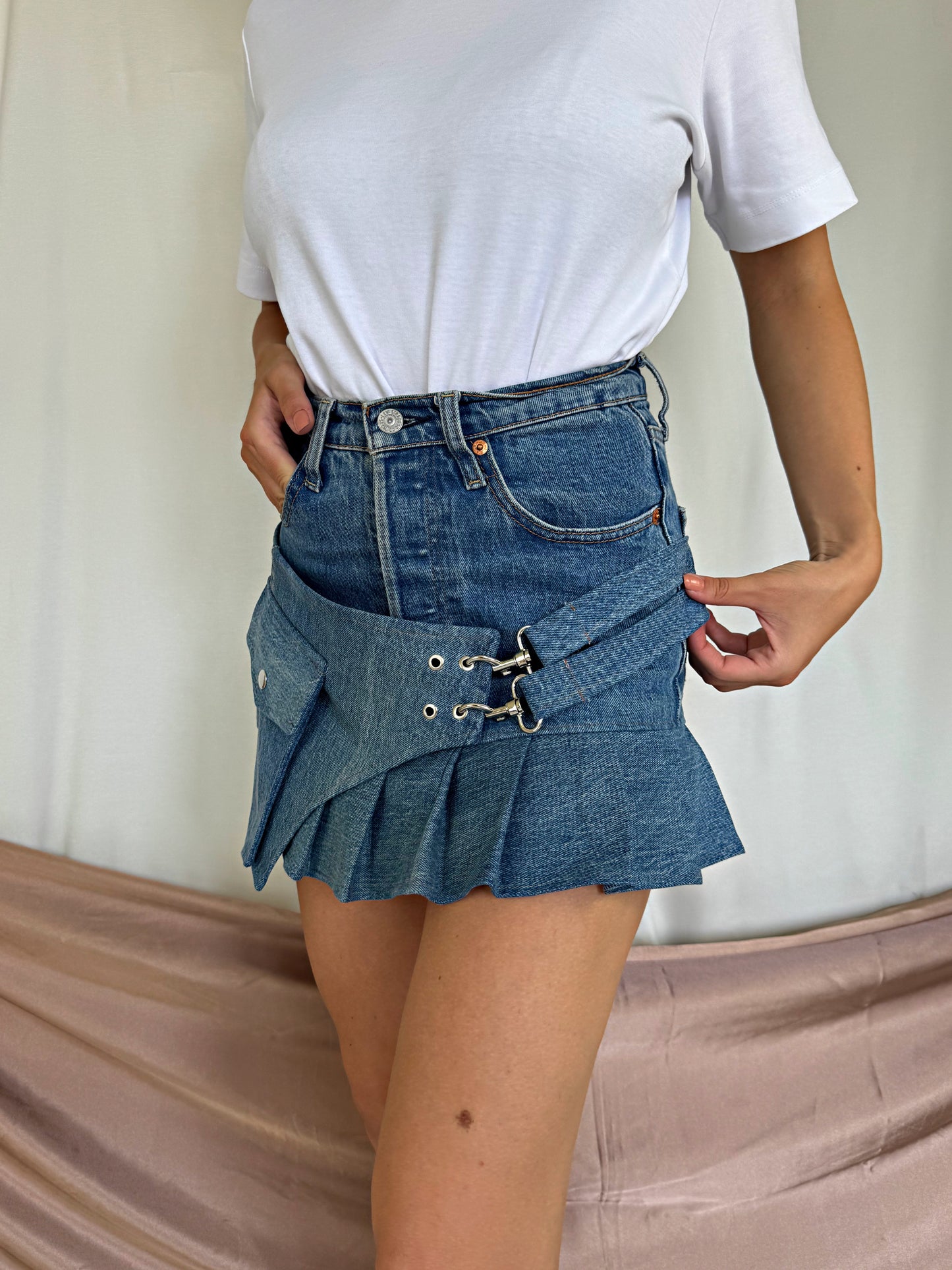 Fusta denim LEVI'S mini (XS- S)