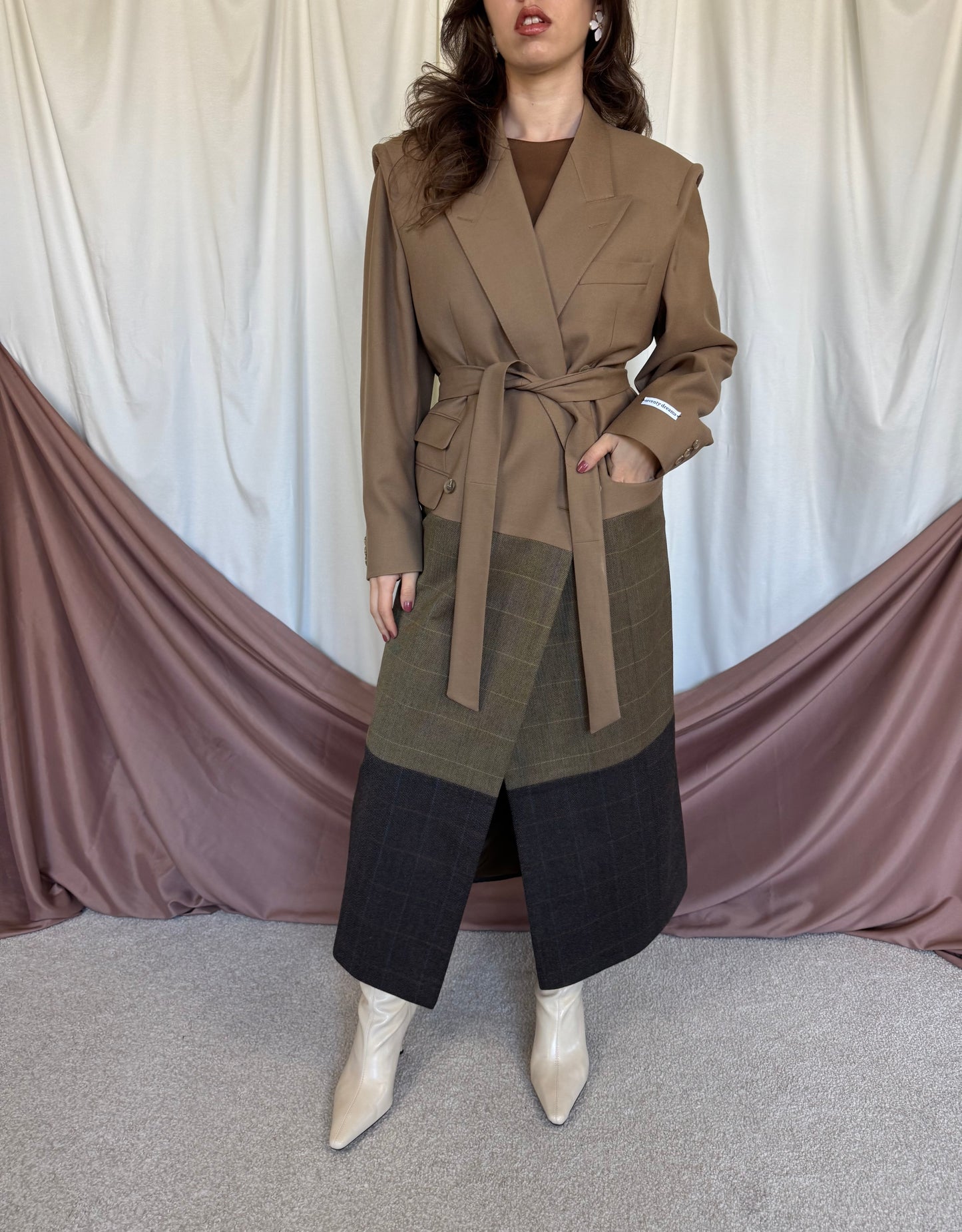 PALTON SEVENTY DREAMS DIN LANA cu cordon